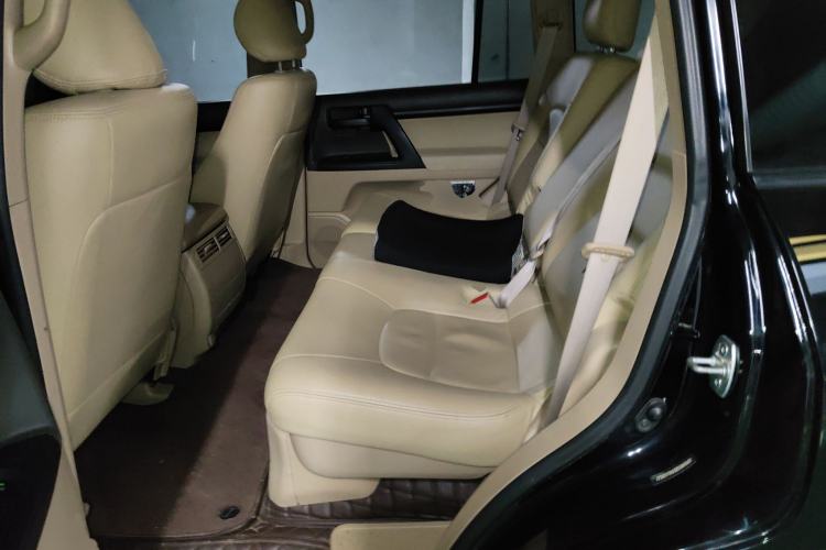 Used Toyota Land Cruiser 