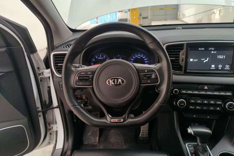 Used Kia KX5 2017 1.6T Automatic Two-Wheel Drive 15th Anniversary Special Edition DLX