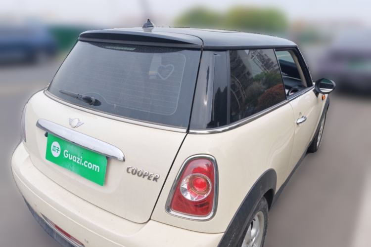 Used MINI 2011 1.6L COOPER Fun Rear Right 45 Deg