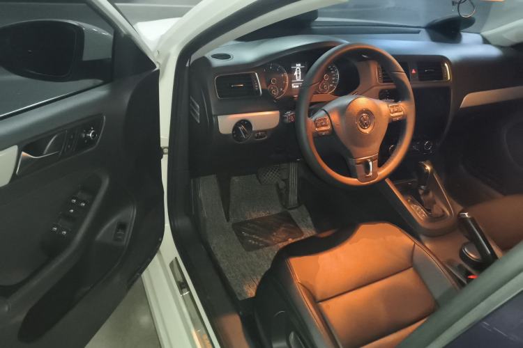 Used Volkswagen Sagitar 2014 Revised Version 1.4TSI Automatic Luxury Edition