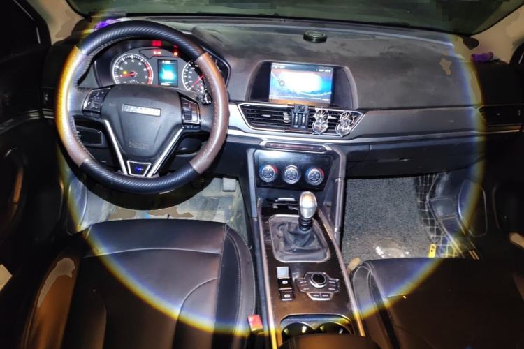 Used Haval H6 2018 Blue Label Sport Edition 1.5T Manual Two-Wheel Drive Elite Model Center Console