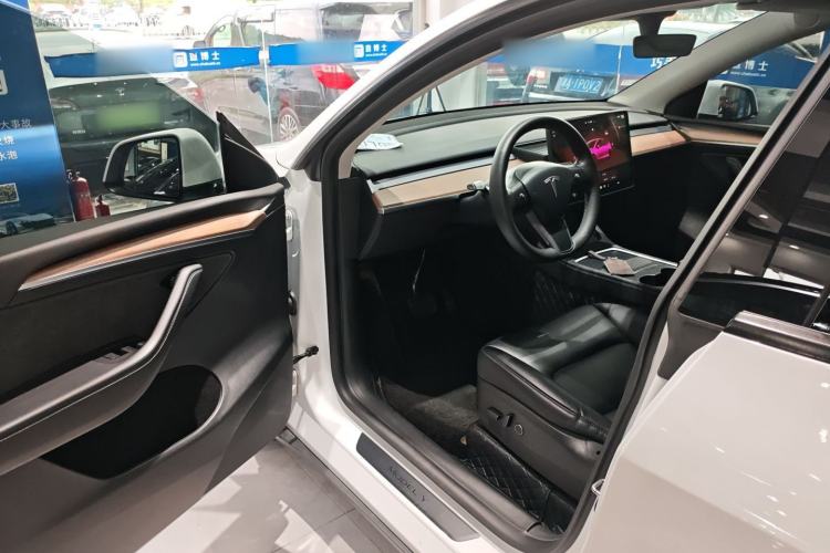 Used Tesla Model Y 2022 Rear-Wheel-Drive Version