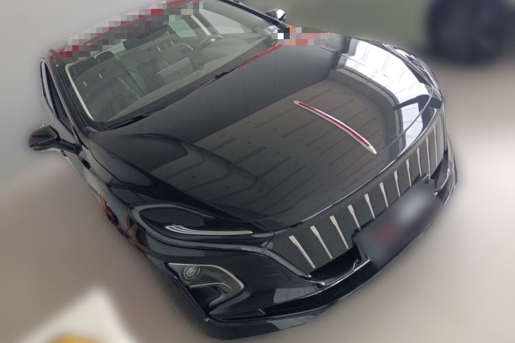 Used Hongqi E-QM5 2024 500km Range Edition Front Right 45 Deg