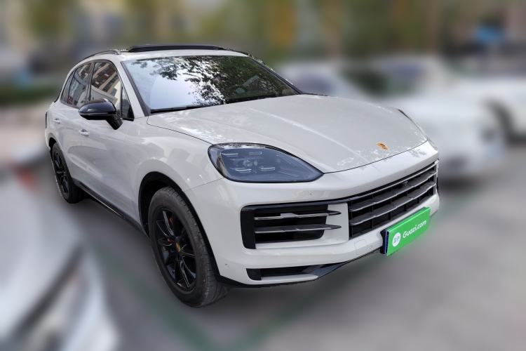 Used Porsche Cayenne 2024 Cayenne 3.0T Front Right 45 Deg