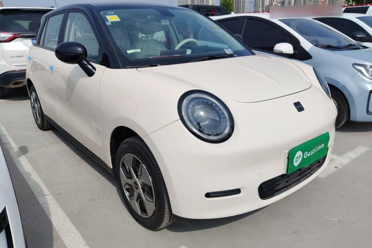 Used JAC Yiwei 3 2024 Zhi'ai Edition 330km Air Front Right 45 Deg