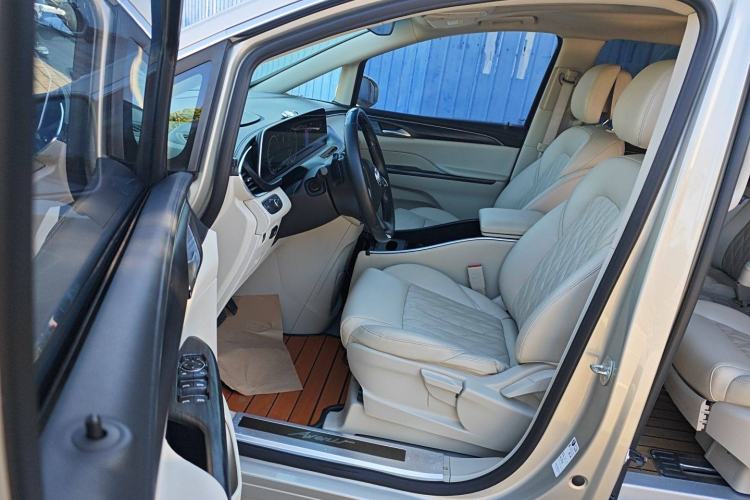 Used Buick GL8 2022 ES Landtrek 653T Comfort Edition
