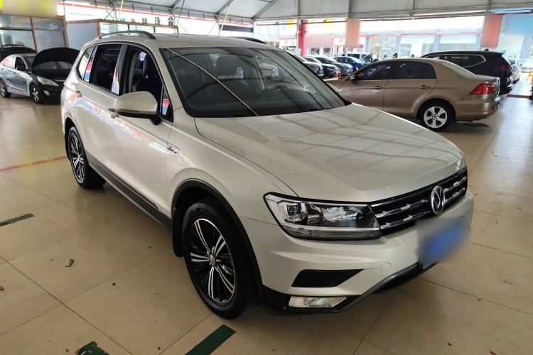 Used Volkswagen Tiguan L 2019 330TSI Automatic Two-Wheel Drive Luxury Edition China V Standard Front Right 45 Deg