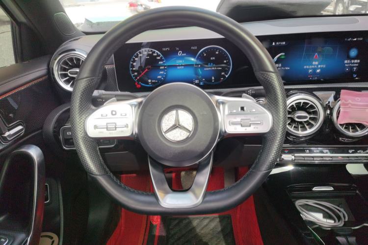 Used Mercedes-Benz A-Class 2020 Restyled A 200 L Sport Sedan Fashion Version Steering Wheel