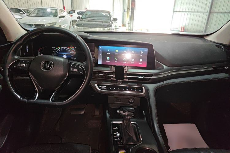 Used CHANGAN CS75 PLUS 2020 1.5T Automatic Luxury Version Center Console