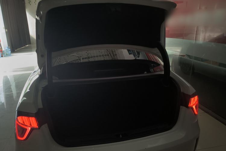 Used Lynk & Co 03 2021 1.5TD DCT JingPlus Trunk