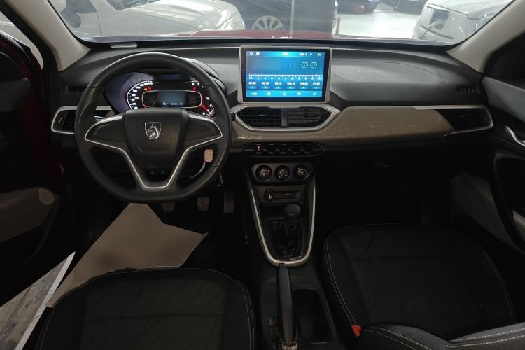 Used Baojun 510 2017 1.5L manual Comfort trim