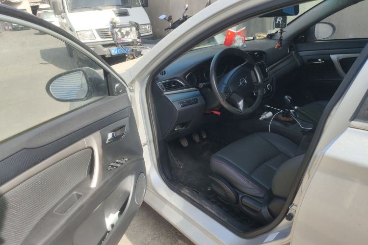 Used Haima M6 2015 1.5T Manual Luxury Model Driver Seat