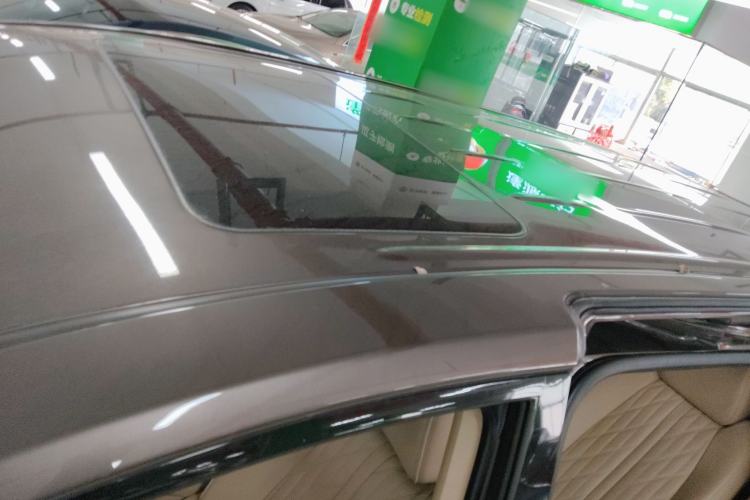 Used Buick GL8 2023 Facelifted Land Cruiser Executive Luxury Version