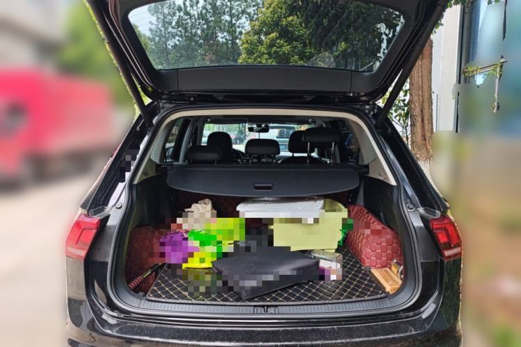 Used Volkswagen Tiguan L 2019 Revised 330TSI Automatic Two-Wheel Drive Smart & Luxury Edition China VI Standard Trunk