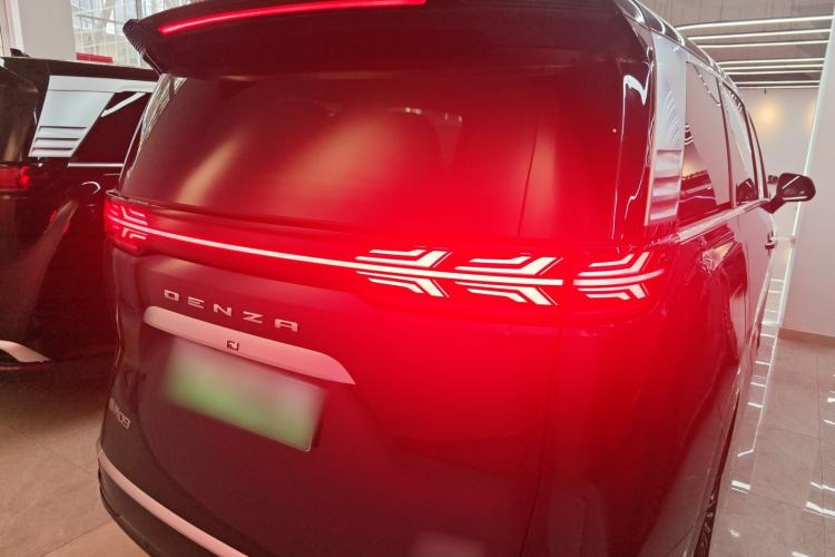 Used Denza D9 2022 DM-i 970 Four-Wheel Drive Flagship Model