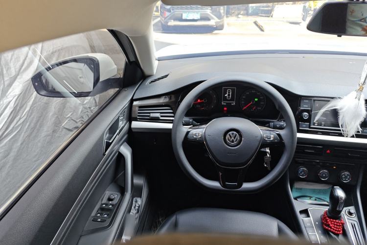 Used Volkswagen Lavida 2019 1.5L Automatic Comfort Edition China VI Standard Steering Wheel