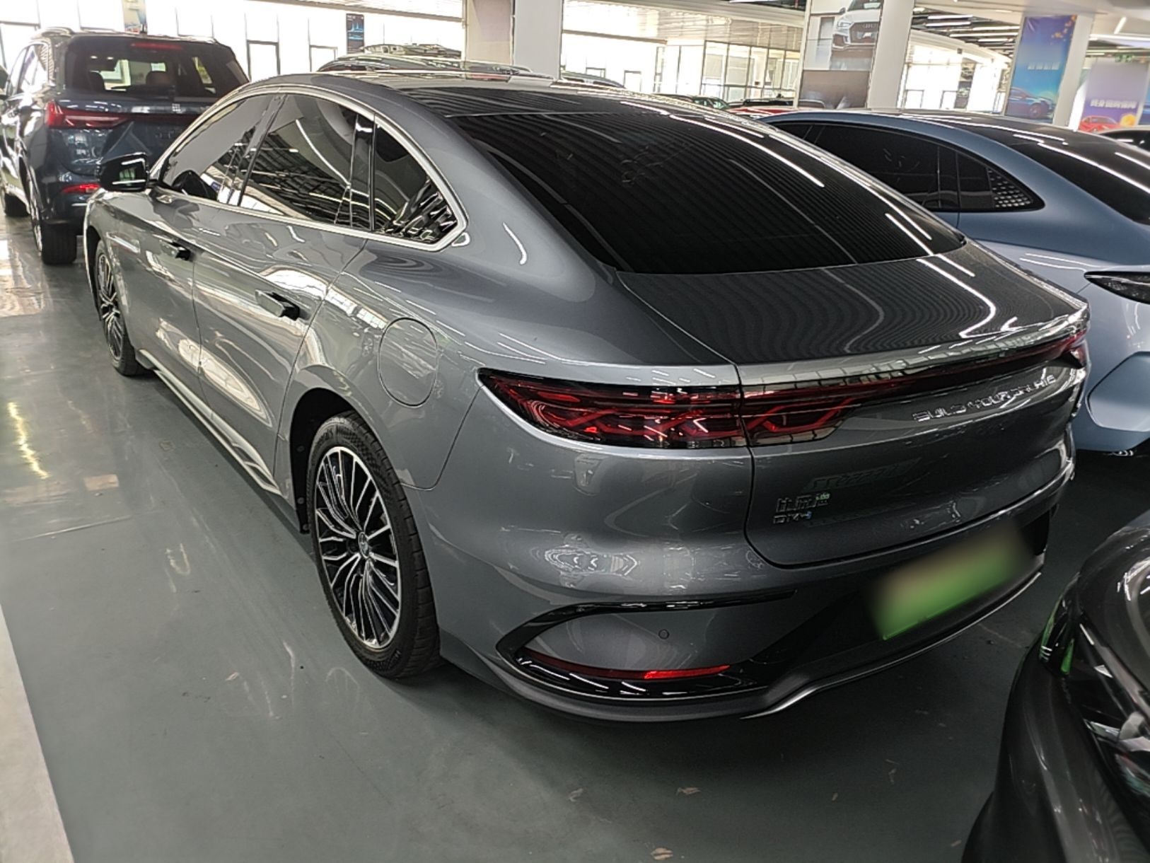 BYD Han 2022 DM-i 121KM Luxury Model — снимка 4