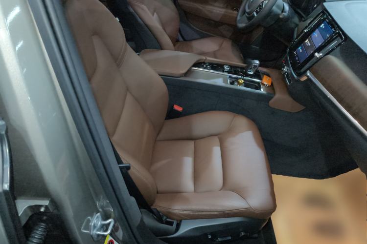 Used Volvo V90 2022 Cross Country B5 AWD Smart Range Edition