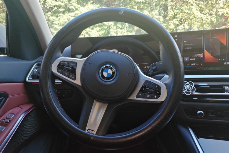 Used BMW i3 2022 eDrive 35 L Steering Wheel