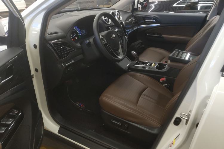 Used BYD S7 2016 2.0T Automatic Prestige Plus Driver Seat