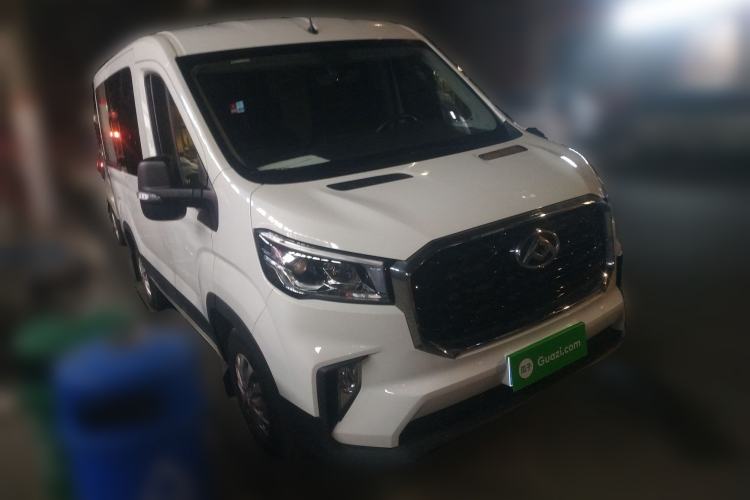 Used SAIC MAXUS Xintu V90 2024 ZhiJie 2.0T Automatic Front-Wheel-Drive Short Wheelbase Mid-Height Design with Single Rear Tire—5/6 Seater