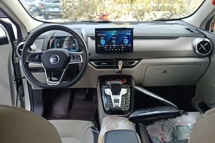 Used BYD Yuan Pro 2021 401 km Luxury Version Center Console