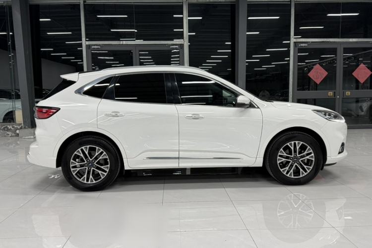 Used Ford Escape 2020 EcoBoost 245 Four-Wheel Drive Luxury Edition Exterior 7