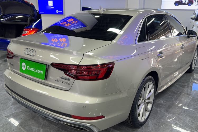 Used Audi A4L 2019 40 TFSI Fashion Edition China VI Emission Standard Rear Right 45 Deg