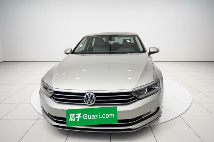 Used Volkswagen Magotan 2019 330TSI DSG Leading Model China VI Standard Exterior 1