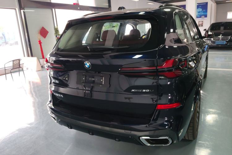 Used BMW X5 2023 xDrive 30Li Luxury M Sport Night Edition Package
