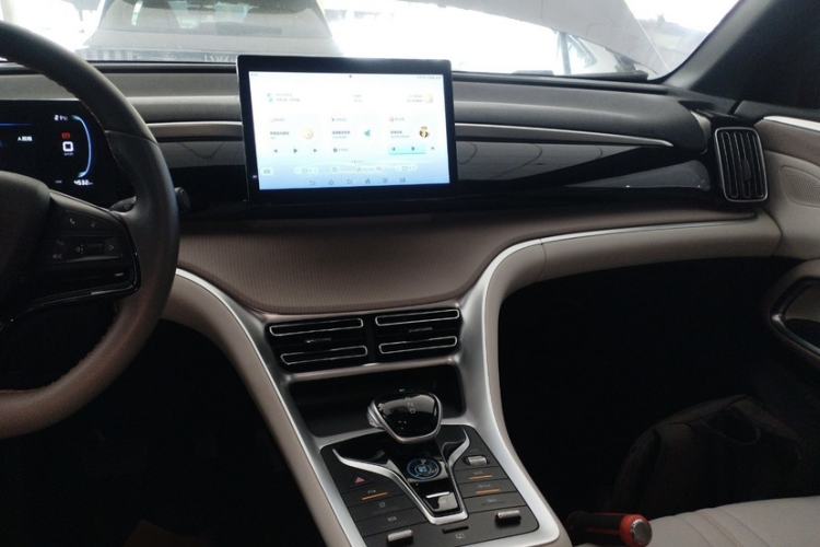 Used BYD Song Pro New Energy 2023 Champion Edition DM-i 71KM Navigation Model