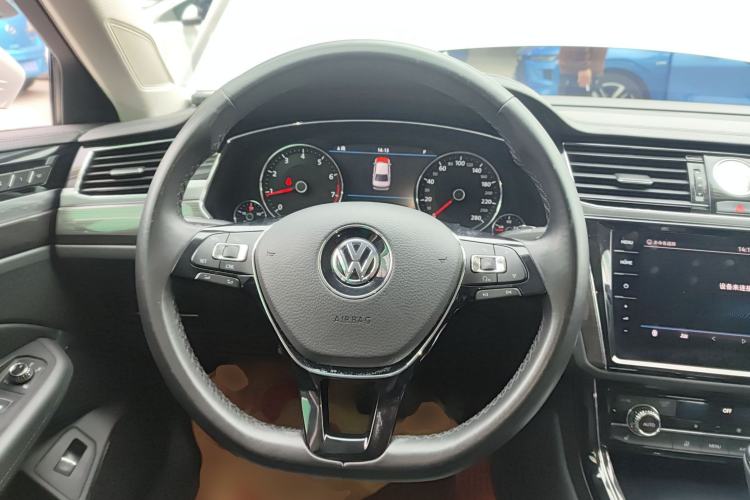 Used Volkswagen Phideon 2019 380TSI Two-Wheel Drive Business Edition China V Standard
