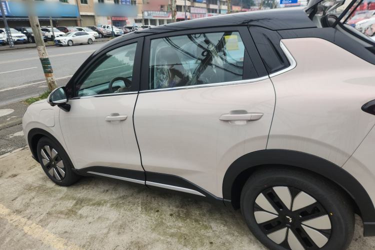 Used Wuling Bingo S 2025 Model 430km Deluxe Edition