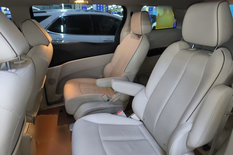 Used Buick GL8 2020 Land Business Class 652T Luxury Model
