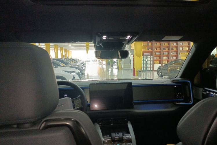 Used Formula Leopard 5 2023 Explore Edition Center Console