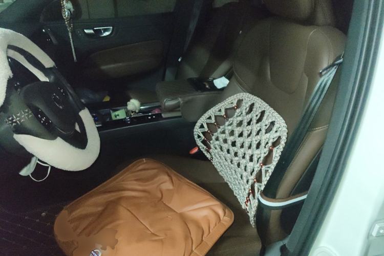 Used Volvo XC60 2024 B5 4x4 Smart Luxury Edition Left Front Seat