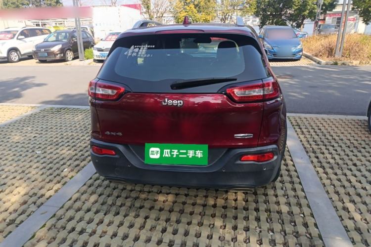 Used Jeep Cherokee 2016 2.4L Leading Edition
