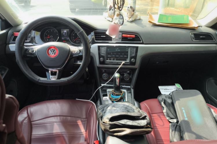 Used Volkswagen Lamando 2017 280TSI DSG Comfort Edition Center Console