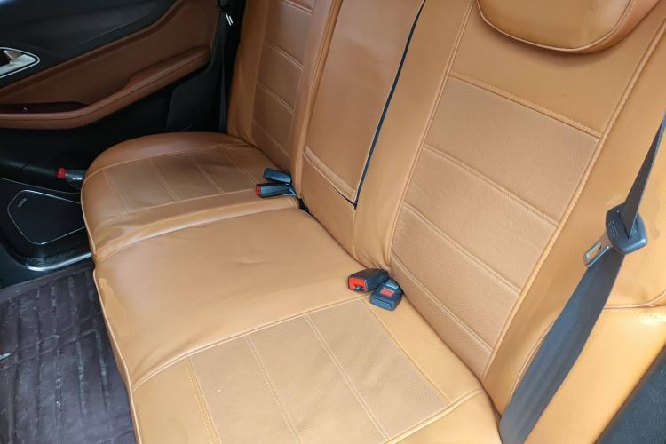 Used Baojun 560 2017 Rhythmic Edition 1.8L iAMT Prestige Model Left Rear Seat