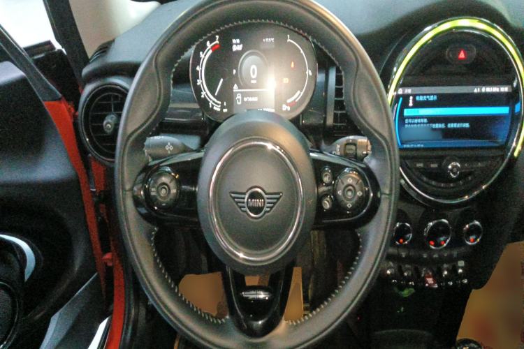 Used MINI MINI 2021 1.5T COOPER Artist
