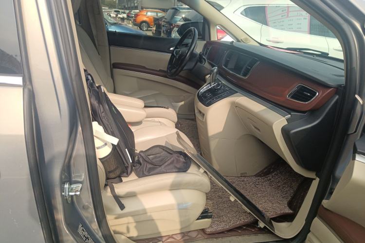 Used Buick GL8 2018 28T Luxury Model China VI Standard
