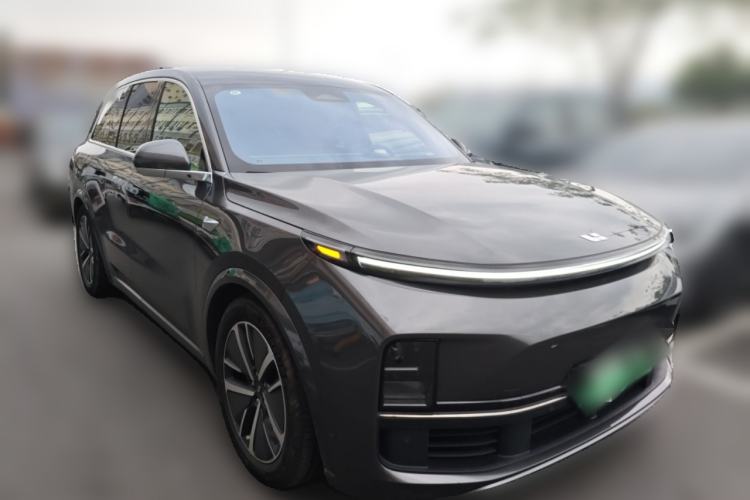 Used Li Auto L8 2024 Pro Model Front Right 45 Deg