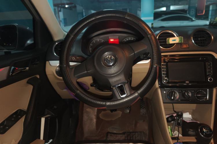 Used Volkswagen Jetta 2013 1.6L Manual Comfort Model Steering Wheel