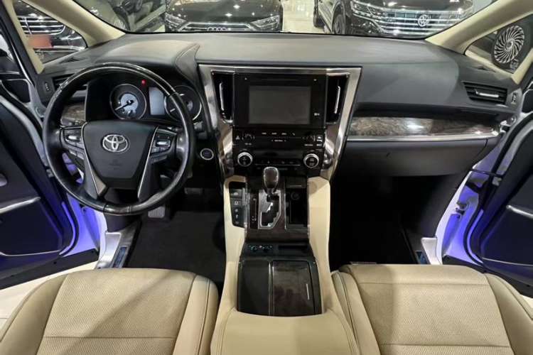 Used Toyota Alphard 2019 Dual-Engine 2.5L Prestige Edition

