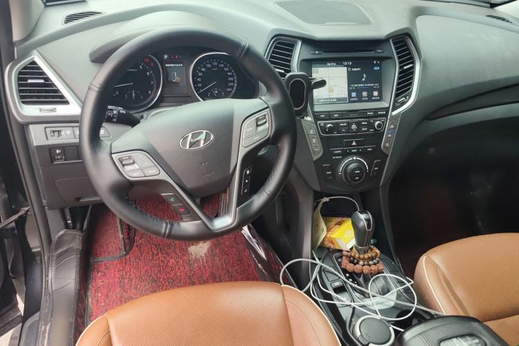 Used Hyundai Santa Fe 2017 2.0T Automatic All-Wheel Drive Smart 7-Seater