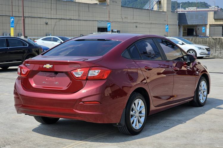 Used Chevrolet Cruze 2017 1.5L Automatic Pioneer Sunroof Edition
