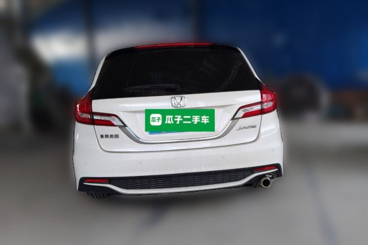 Used Honda Jade 2017 1.8L automatic Comfort version 5 seats
