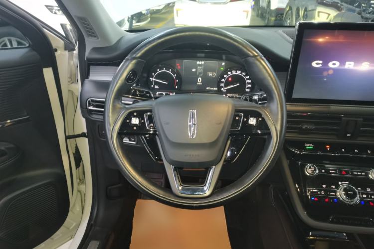 Used Lincoln Corsair 2020 2.0T Two-Wheel Drive Luxury Edition Steering Wheel