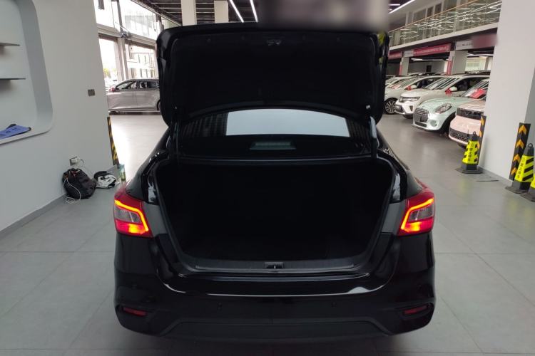 Used Nissan Sylphy 2019 1.6XV CVT Smart Connect Luxury Edition China VI Standard Trunk