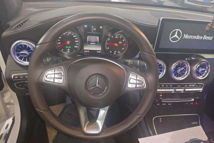 Used Mercedes-Benz GLC 2019 GLC 260 4MATIC Luxury Model